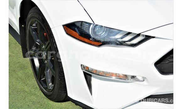 Ra Imported Ford Mustang funfun Ọkọ̀ in Import - Dubai ni Ashanti Ra Imported Ford Mustang funfun Ọkọ̀ in Import - Dubai ni Ashanti