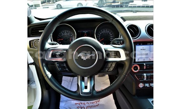 Ra Imported Ford Mustang funfun Ọkọ̀ in Import - Dubai ni Ashanti Ra Imported Ford Mustang funfun Ọkọ̀ in Import - Dubai ni Ashanti