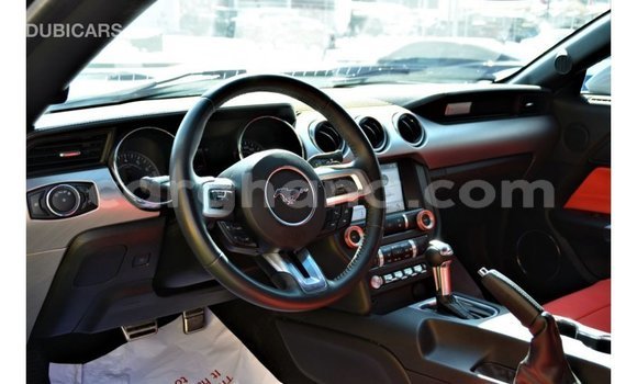 Ra Imported Ford Mustang funfun Ọkọ̀ in Import - Dubai ni Ashanti Ra Imported Ford Mustang funfun Ọkọ̀ in Import - Dubai ni Ashanti