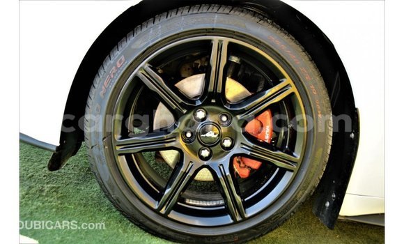 Ra Imported Ford Mustang funfun Ọkọ̀ in Import - Dubai ni Ashanti Ra Imported Ford Mustang funfun Ọkọ̀ in Import - Dubai ni Ashanti