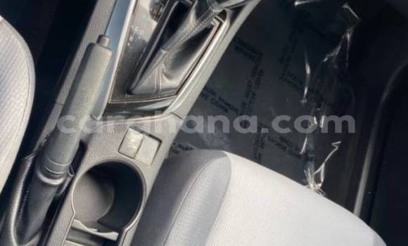 Sayi Na hannu Toyota Corolla White Mota in Accra a Greater Accra Sayi Na hannu Toyota Corolla White Mota in Accra a Greater Accra