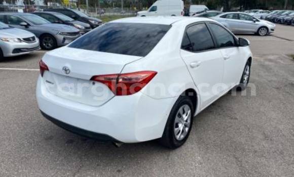 Sayi Na hannu Toyota Corolla White Mota in Accra a Greater Accra Sayi Na hannu Toyota Corolla White Mota in Accra a Greater Accra