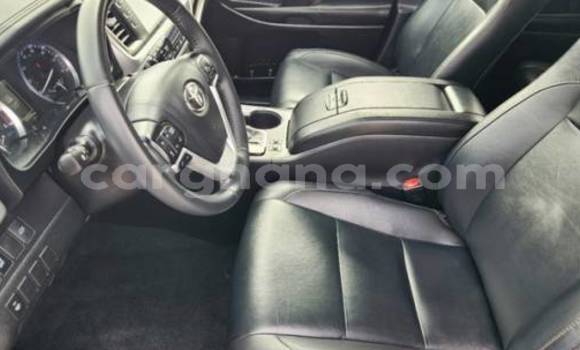 Sayi Na hannu Toyota Highlander White Mota in Accra a Greater Accra Sayi Na hannu Toyota Highlander White Mota in Accra a Greater Accra