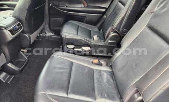 Sayi Na hannu Toyota Highlander White Mota in Accra a Greater Accra Sayi Na hannu Toyota Highlander White Mota in Accra a Greater Accra