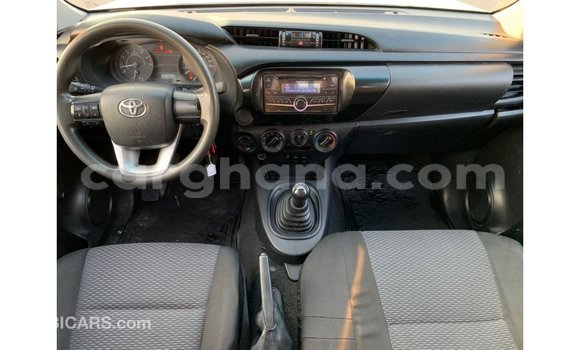 Sayi Imported Toyota Hilux White Mota in Import - Dubai a Ashanti Sayi Imported Toyota Hilux White Mota in Import - Dubai a Ashanti