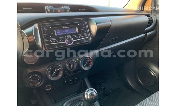 Sayi Imported Toyota Hilux White Mota in Import - Dubai a Ashanti Sayi Imported Toyota Hilux White Mota in Import - Dubai a Ashanti