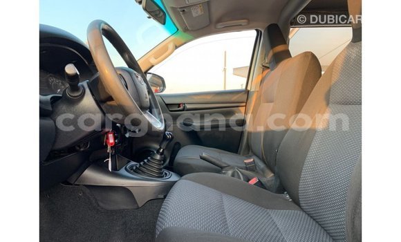 Sayi Imported Toyota Hilux White Mota in Import - Dubai a Ashanti Sayi Imported Toyota Hilux White Mota in Import - Dubai a Ashanti