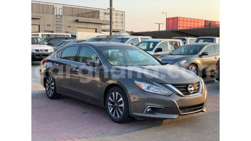 Big with watermark nissan altima ashanti import dubai 52618