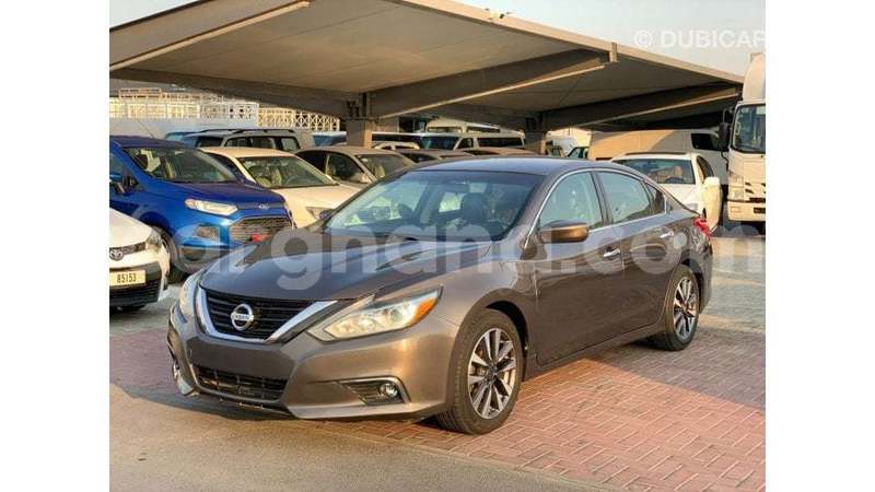 Big with watermark nissan altima ashanti import dubai 52618