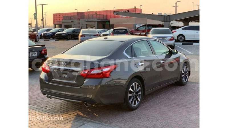 Big with watermark nissan altima ashanti import dubai 52618