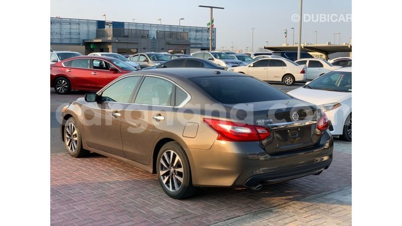 Big with watermark nissan altima ashanti import dubai 52618