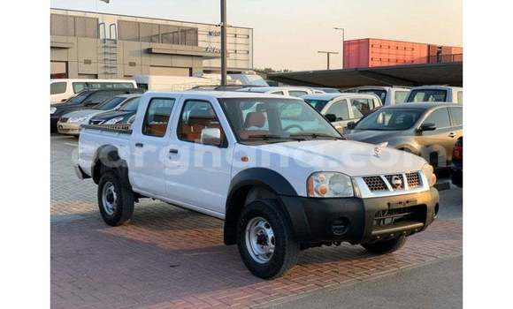 Ra Imported Nissan Pickup funfun Ọkọ̀ in Import - Dubai ni Ashanti Ra Imported Nissan Pickup funfun Ọkọ̀ in Import - Dubai ni Ashanti