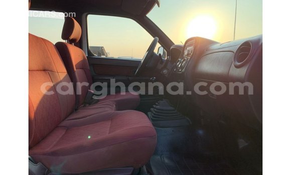 Ra Imported Nissan Pickup funfun Ọkọ̀ in Import - Dubai ni Ashanti Ra Imported Nissan Pickup funfun Ọkọ̀ in Import - Dubai ni Ashanti