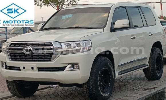 Buy Import Toyota Land Cruiser White Car in Import - Dubai in Ashanti Buy Import Toyota Land Cruiser White Car in Import - Dubai in Ashanti