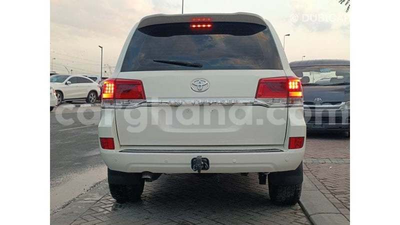 Big with watermark toyota land cruiser ashanti import dubai 52639