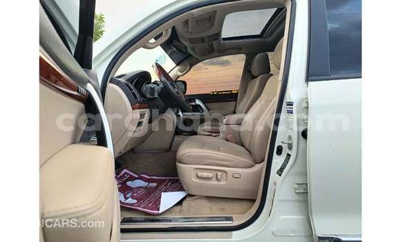 Buy Import Toyota Land Cruiser White Car in Import - Dubai in Ashanti Buy Import Toyota Land Cruiser White Car in Import - Dubai in Ashanti
