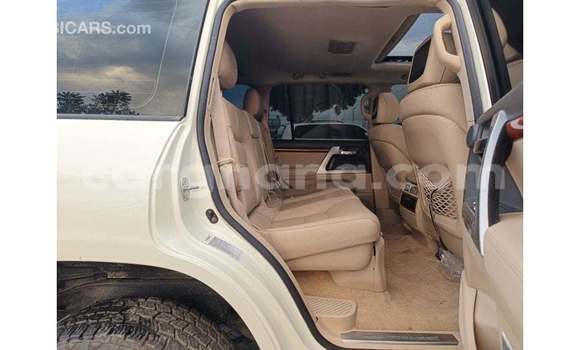 Buy Import Toyota Land Cruiser White Car in Import - Dubai in Ashanti Buy Import Toyota Land Cruiser White Car in Import - Dubai in Ashanti