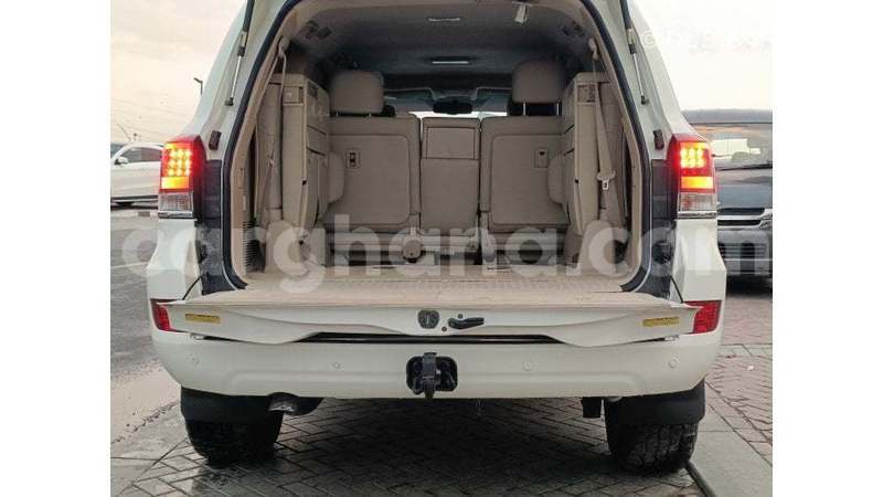 Big with watermark toyota land cruiser ashanti import dubai 52639