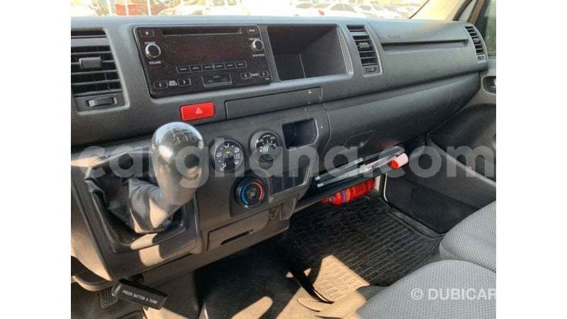 Big with watermark toyota hiace ashanti import dubai 52641