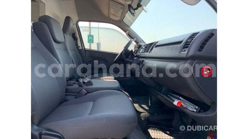 Big with watermark toyota hiace ashanti import dubai 52641