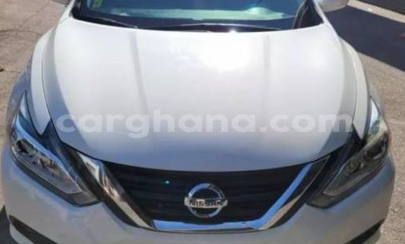 Buy Used Nissan Altima White Car in Accra in Greater Accra