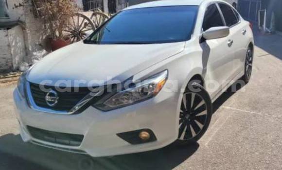 Buy Used Nissan Altima White Car in Accra in Greater Accra Buy Used Nissan Altima White Car in Accra in Greater Accra