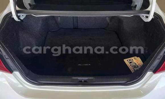 Buy Used Nissan Altima White Car in Accra in Greater Accra Buy Used Nissan Altima White Car in Accra in Greater Accra