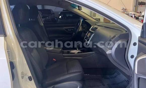 Buy Used Nissan Altima White Car in Accra in Greater Accra Buy Used Nissan Altima White Car in Accra in Greater Accra