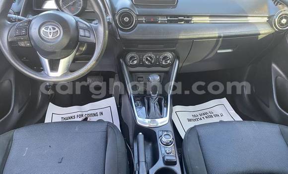 Sayi Na hannu Toyota Yaris White Mota in Accra a Greater Accra Sayi Na hannu Toyota Yaris White Mota in Accra a Greater Accra