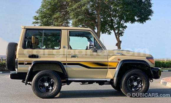 Ra Imported Toyota Land Cruiser Alagara Ọkọ̀ in Import - Dubai ni Ashanti Ra Imported Toyota Land Cruiser Alagara Ọkọ̀ in Import - Dubai ni Ashanti
