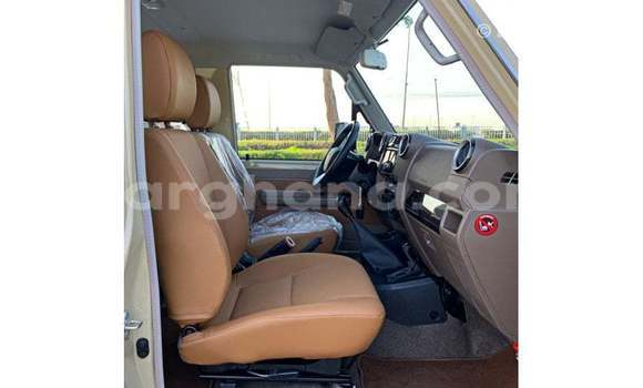Ra Imported Toyota Land Cruiser Alagara Ọkọ̀ in Import - Dubai ni Ashanti Ra Imported Toyota Land Cruiser Alagara Ọkọ̀ in Import - Dubai ni Ashanti