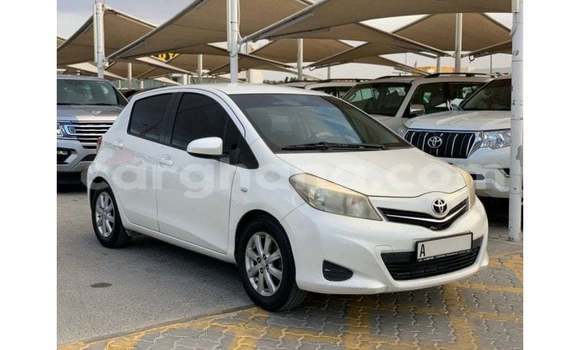 Ra Imported Toyota Yaris funfun Ọkọ̀ in Import - Dubai ni Ashanti Ra Imported Toyota Yaris funfun Ọkọ̀ in Import - Dubai ni Ashanti