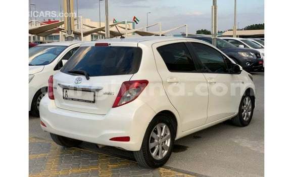 Ra Imported Toyota Yaris funfun Ọkọ̀ in Import - Dubai ni Ashanti Ra Imported Toyota Yaris funfun Ọkọ̀ in Import - Dubai ni Ashanti