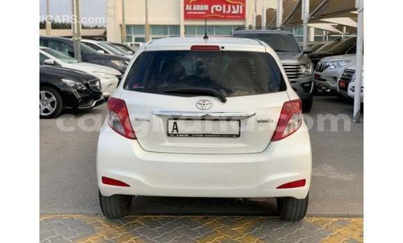 Ra Imported Toyota Yaris funfun Ọkọ̀ in Import - Dubai ni Ashanti Ra Imported Toyota Yaris funfun Ọkọ̀ in Import - Dubai ni Ashanti