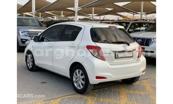 Ra Imported Toyota Yaris funfun Ọkọ̀ in Import - Dubai ni Ashanti Ra Imported Toyota Yaris funfun Ọkọ̀ in Import - Dubai ni Ashanti
