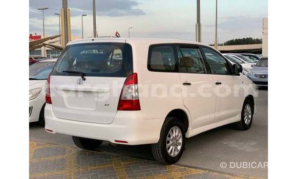 Ra Imported Toyota Innova funfun Ọkọ̀ in Import - Dubai ni Ashanti Ra Imported Toyota Innova funfun Ọkọ̀ in Import - Dubai ni Ashanti