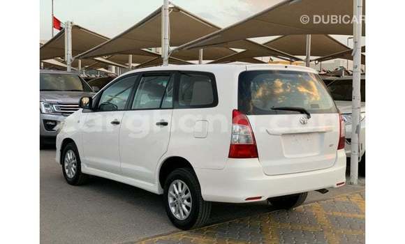 Ra Imported Toyota Innova funfun Ọkọ̀ in Import - Dubai ni Ashanti Ra Imported Toyota Innova funfun Ọkọ̀ in Import - Dubai ni Ashanti