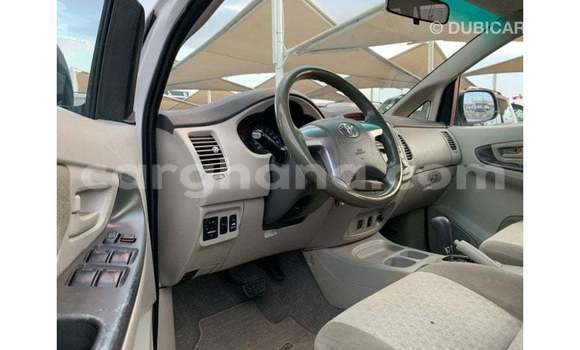 Ra Imported Toyota Innova funfun Ọkọ̀ in Import - Dubai ni Ashanti Ra Imported Toyota Innova funfun Ọkọ̀ in Import - Dubai ni Ashanti