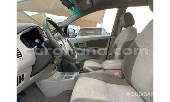 Ra Imported Toyota Innova funfun Ọkọ̀ in Import - Dubai ni Ashanti Ra Imported Toyota Innova funfun Ọkọ̀ in Import - Dubai ni Ashanti