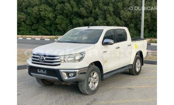 Ra Imported Toyota Hilux funfun Ọkọ̀ in Import - Dubai ni Ashanti Ra Imported Toyota Hilux funfun Ọkọ̀ in Import - Dubai ni Ashanti