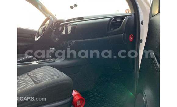 Ra Imported Toyota Hilux funfun Ọkọ̀ in Import - Dubai ni Ashanti Ra Imported Toyota Hilux funfun Ọkọ̀ in Import - Dubai ni Ashanti
