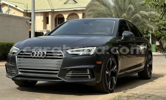Ra Àlòkù Audi A4 Black Ọkọ̀ in Accra ni Greater Accra