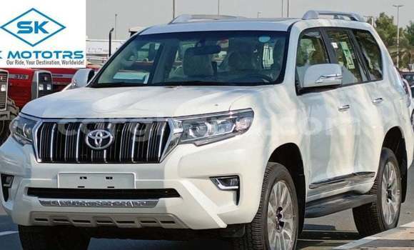 Sayi Imported Toyota Prado White Mota in Import - Dubai a Ashanti