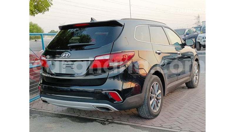 Big with watermark hyundai santa fe ashanti import dubai 52685