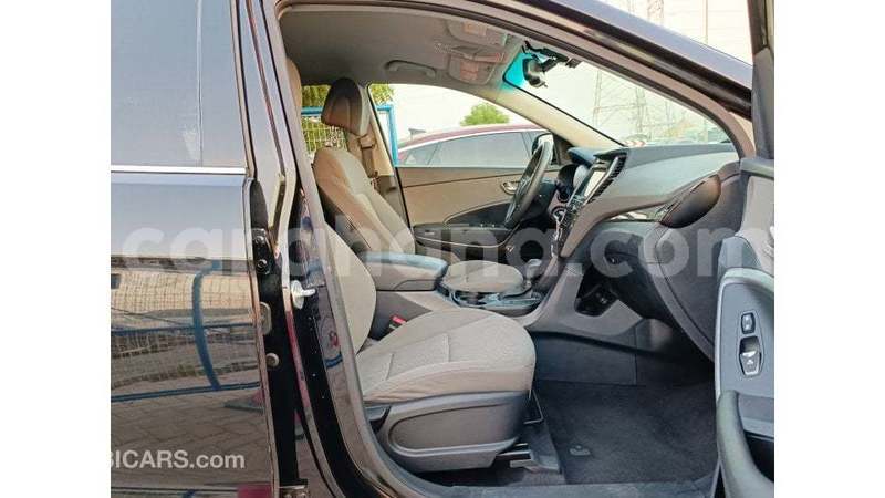 Big with watermark hyundai santa fe ashanti import dubai 52685