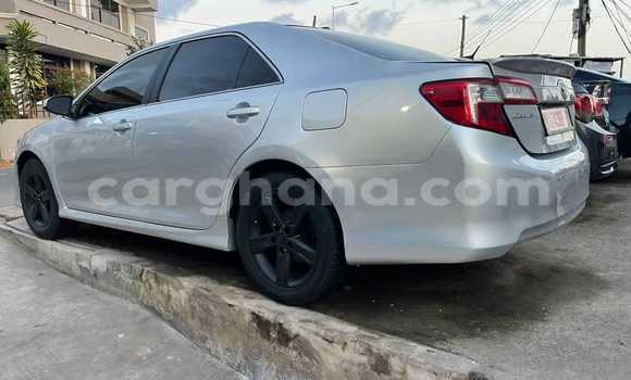 Ra Àlòkù Toyota Camry Silver Ọkọ̀ in Accra ni Greater Accra Ra Àlòkù Toyota Camry Silver Ọkọ̀ in Accra ni Greater Accra