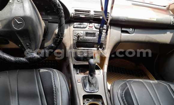 Ra Àlòkù Mercedes‒Benz C–Class Red Ọkọ̀ in Accra ni Greater Accra Ra Àlòkù Mercedes‒Benz C–Class Red Ọkọ̀ in Accra ni Greater Accra
