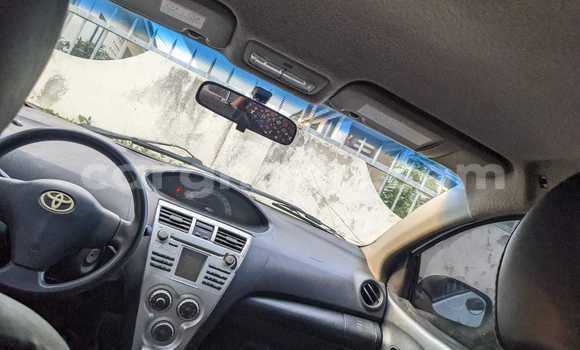 Ra Àlòkù Toyota Belta funfun Ọkọ̀ in Accra ni Greater Accra Ra Àlòkù Toyota Belta funfun Ọkọ̀ in Accra ni Greater Accra