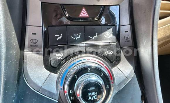 Sayi Na hannu Hyundai Elantra White Mota in Accra a Greater Accra Sayi Na hannu Hyundai Elantra White Mota in Accra a Greater Accra