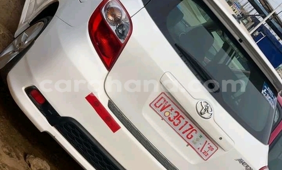 Buy Used Toyota Matrix White Car in Accra in Greater Accra Buy Used Toyota Matrix White Car in Accra in Greater Accra